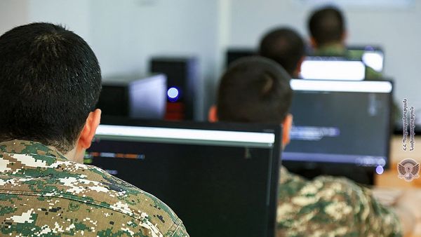 Армянские военнослужащие - Sputnik Армения