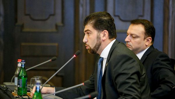 Глава гос.контрольной службы Армении Давид Санасарян на заседании Правительства (15 ноября 2018). Еревaн - Sputnik Армения