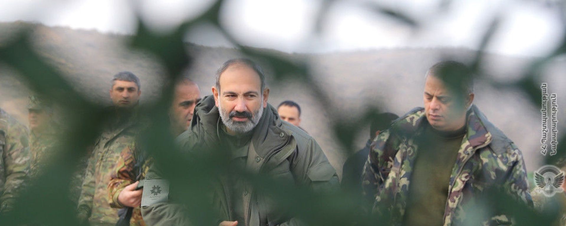 И.о. премьер-министра Никол Пашинян посетил боевую позицию одной из войсковой части (16 ноября 2018). Армения - Sputnik Армения, 1920, 13.04.2021