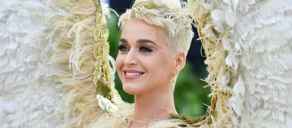 Кэти Перри прибывает на концерт Met Gala 2018 в Музее искусств Метрополитен (7 мая 2018). Нью-Йорк - Sputnik Армения