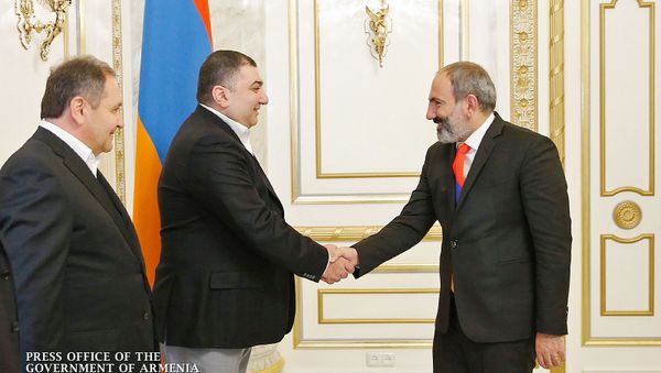 И.о. премьер-министра Армении Никол Пашинян принял главу компании Белтехника Армена Арутюняна (20 ноября 2018). Еревaн - Sputnik Արմենիա