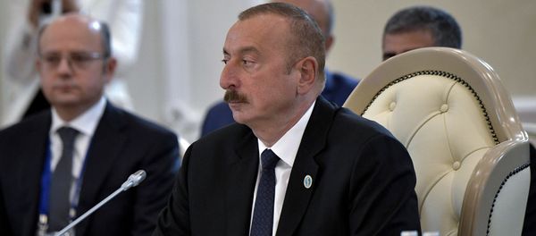 Президент Азербайджана Ильхам Алиев во время Пятого Касписйкого Саммита (12 августа 2018). Актау Президент Азербайджана Ильхам Алиев во время Пятого Касписйкого Саммита (12 августа 2018). Актау - Sputnik Армения