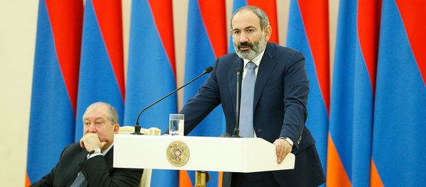 Встреча и.о. премьер-министра Никола Пашиняна и президента Армена Саркисяна с предпринимателями Армении (21 ноября 2018). Еревaн - Sputnik Армения