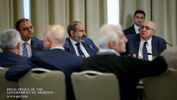 И.о. премьер-министра Никол Пашинян принял участие в научно-практической конференции Актуальные проблемы развития экономики Армении и стратегические направления (23 ноября 2018). Еревaн - Sputnik Արմենիա