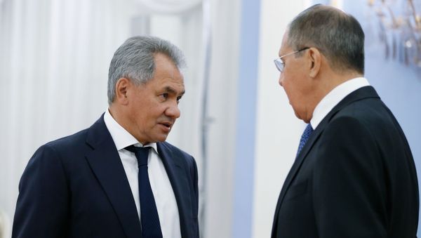 Министр обороны РФ Сергей Шойгу и министр иностранных дел РФ Сергей Лавров  - Sputnik Армения
