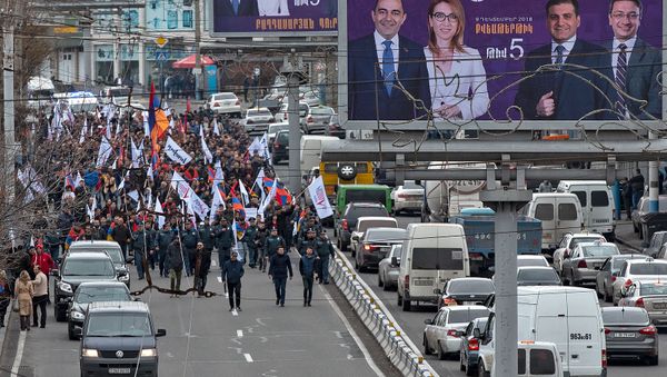 Субботнее шествие Никола Пашиняна (24 ноября 2018). Еревaн - Sputnik Армения