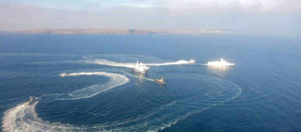Три корабля ВМС Украины пересекли российскую границу Три корабля ВМС Украины пересекли российскую границу - Sputnik Армения