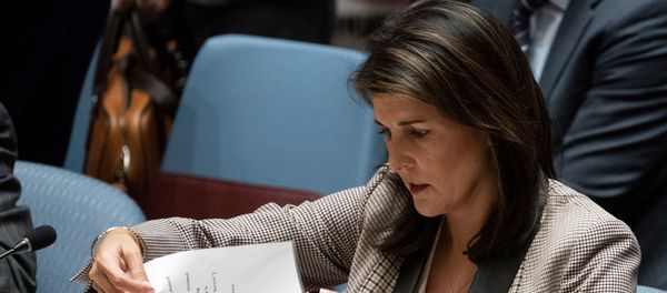 Постпред США в ООН Никки Хейли во время заседания Совета Безопасности ООН по Украине (26 ноября 2018). Нью-Йорк Постпред США в ООН Никки Хейли во время заседания Совета Безопасности ООН по Украине (26 ноября 2018). Нью-Йорк - Sputnik Армения