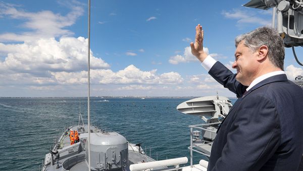 Президент Украины Петр Порошенко на многонациональных учениях Си Бриз - 2018 (16 июля 2018). Одесская область - Sputnik Армения