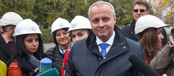 Чрезвычайный и полномочный посол России в Армении Сергей Копыркин ответил на вопросы журналистов во время визита ААЭС (27 ноября 2018). Мецамор - Sputnik Արմենիա