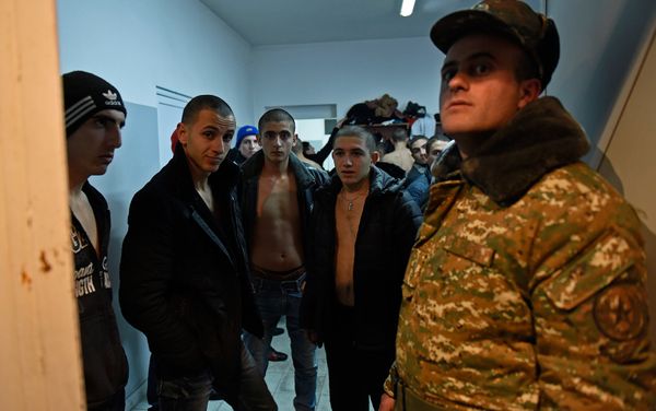 Медицинский осмотр призывников - Sputnik Армения