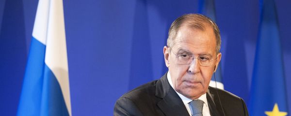 Глава МИД России Сергей Лавров во время совместной пресс-конференции с главой МИД Франции Жан-Ивом Ле Дрианом (27 ноября 2018). Париж Глава МИД России Сергей Лавров во время совместной пресс-конференции с главой МИД Франции Жан-Ивом Ле Дрианом (27 ноября 2018). Париж - Sputnik Армения