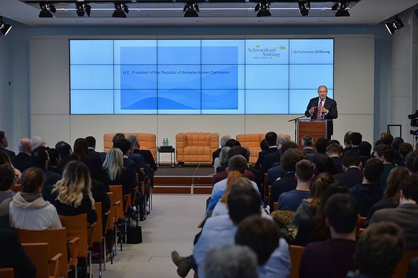 Армения находится в нужном месте в нужное время: месседжи президента в Германии - Sputnik Армения