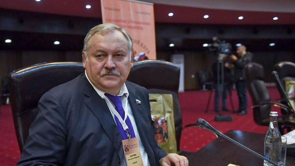 Константин Затулин на заседании армяно-российского Лазаревского клуба (30 ноября 2018). Еревaн - Sputnik Армения