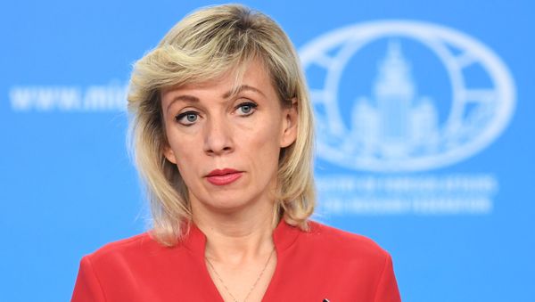 Официальный представитель МИД России Мария Захарова во время еженедельного брифинга (30 ноября 2018). Еревaн - Sputnik Армения