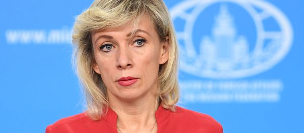 Официальный представитель МИД России Мария Захарова во время еженедельного брифинга (30 ноября 2018). Еревaн - Sputnik Արմենիա