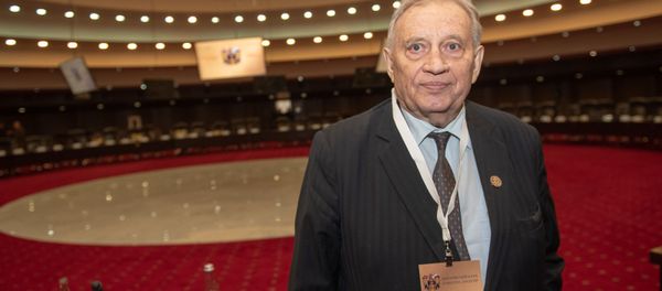 Владимир Казимиров на заседании армяно-российского Лазаревского клуба (30 ноября 2018). Еревaн - Sputnik Армения