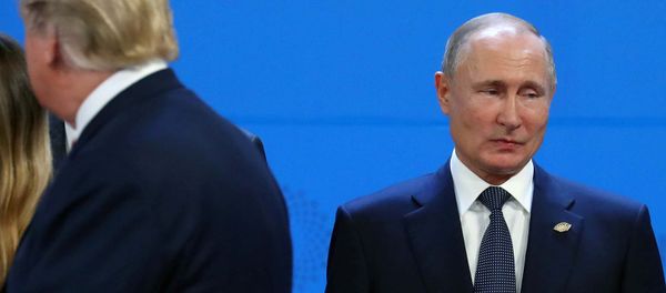 Президенты России и США Владимир Путин и Дональд Трамп на церемонии фотографирования перед саммитом G20 (30 ноября 2018). Буэнос-Айрес Президенты России и США Владимир Путин и Дональд Трамп на церемонии фотографирования перед саммитом G20 (30 ноября 2018). Буэнос-Айрес - Sputnik Армения