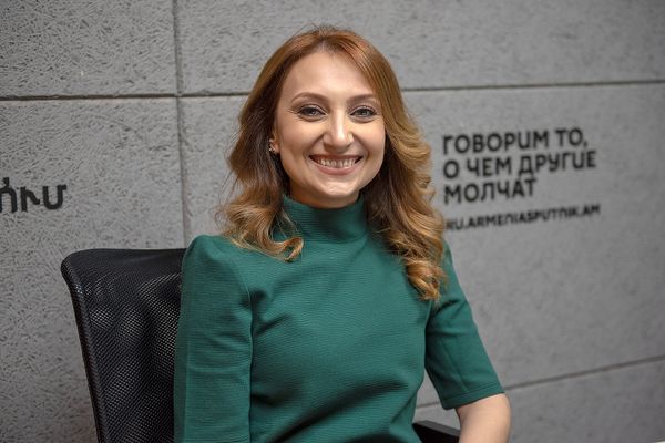 О самом главном... Как будут встречать Новый год армянские женщины-депутаты  - Sputnik Армения
