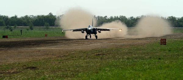 Штурмовик Су-25СМ. Архивное фото - Sputnik Армения