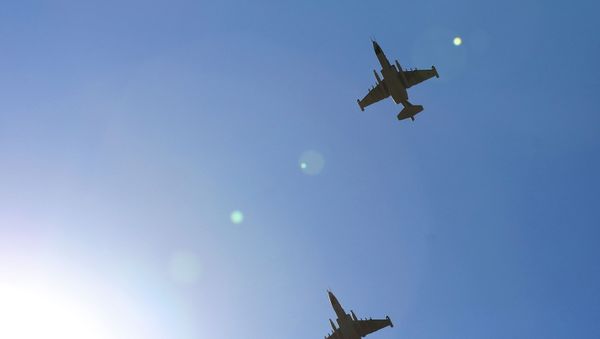 Штурмовики Су-25 Штурмовики Су-25 - Sputnik Армения