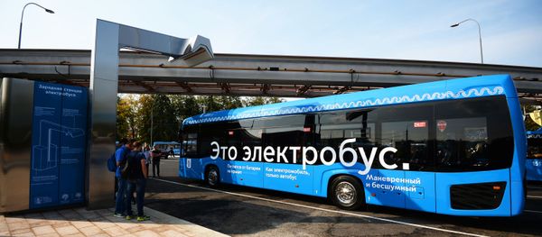 Запуск первых электробусов в Москве Запуск первых электробусов в Москве - Sputnik Армения