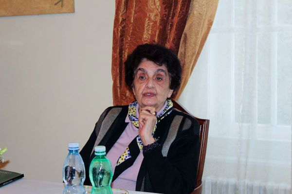 Ի՞նչ վիճակում կլիներ Թումանյանի ընտանիքը, եթե չլիներ Օլգան. թոռնուհին պատմել է պապի մասին  - Sputnik Արմենիա