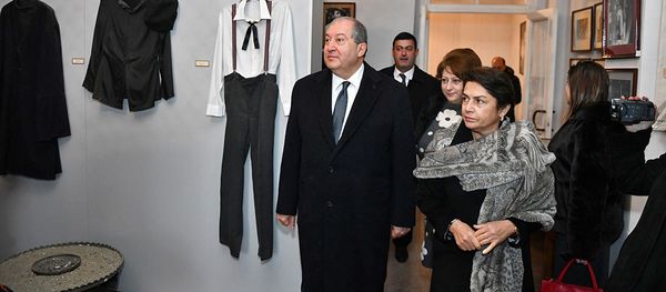 Президент Армен Саркисян с супругой посетили музей Фрунзика Мкртчяна (5 декабря 2018). Гюмри - Sputnik Армения