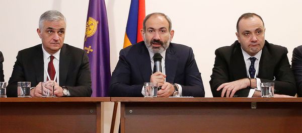И.о. премьер-министра Никол Пашинян встретился с армянской общиной Ленинградской области (6 декабря 2018). Санкт-Петербург И.о. премьер-министра Никол Пашинян встретился с армянской общиной Ленинградской области (6 декабря 2018). Санкт-Петербург - Sputnik Армения