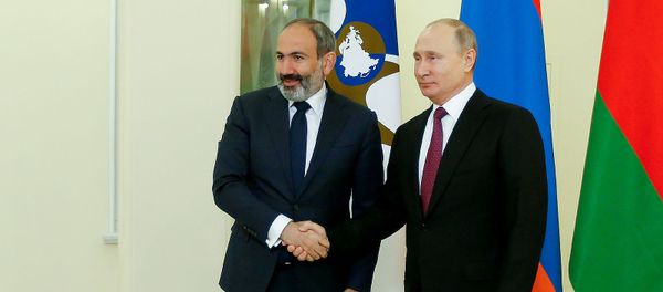 Встреча и.о. премьер-министра Армении Никола Пашиняна и президента России Владимира Путина перед началом заседания Высшего Евразийского экономического совета (6 декабря 2018). Санкт-Петербург - Sputnik Արմենիա