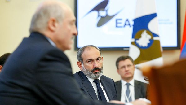 И.о. премьер-министра Никол Пашинян на заседании Высшего Евразийского экономического совета (6 декабря 2018). Санкт-Петербург - Sputnik Армения