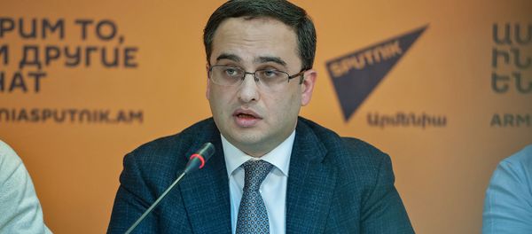Виктор Согомонян на пресс-конференции команды адвокатов Роберта Кочаряна (7 декабря 2018). Еревaн - Sputnik Արմենիա