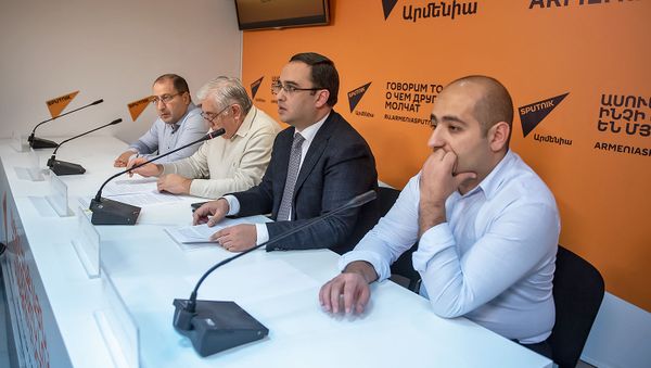 Пресс-конференции команды адвокатов Роберта Кочаряна (7 декабря 2018). Еревaн - Sputnik Արմենիա