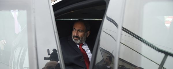 И.о. премьер-министра Никол Пашинян на избирательном участке (9 декабря 2018). Еревaн - Sputnik Արմենիա