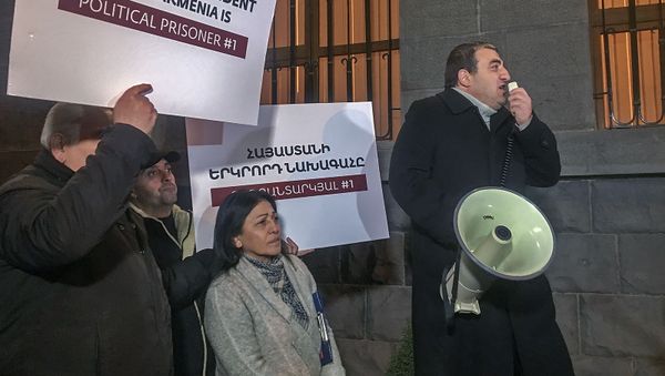 Акция в поддержку Роберта Кочаряна (11 декабря 2018). Еревaн - Sputnik Армения