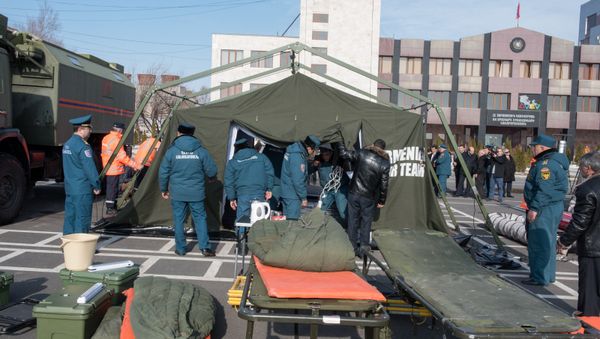 Палатки для организации своевременной помощи при снежных заносах - Sputnik Армения