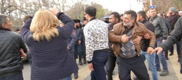 Ситуация в Эчмиадзине (15 декабря 2018) - Sputnik Արմենիա