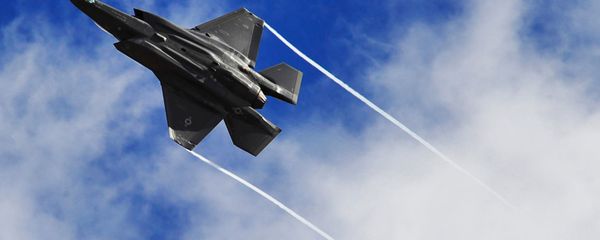 Истребитель-бомбардировщик пятого поколения F-35 Истребитель-бомбардировщик пятого поколения F-35 - Sputnik Армения