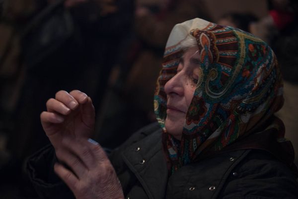 Мощи Святого Иоанна Крестителя, хранящиеся в Первопрестольном Святом Эчмиадзине были привезены в Ереван, чтобы верующие могли к ним приложиться Мощи Святого Иоанна Крестителя, хранящиеся в Первопрестольном Святом Эчмиадзине были привезены в Ереван, чтобы верующие могли к ним приложиться - Sputnik Армения