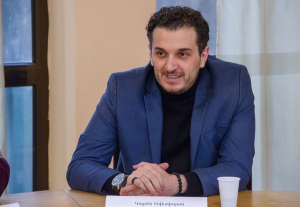 Бархатные изменения в Золотом абрикосе: фестиваль будет, но с новыми именами - Sputnik Армения