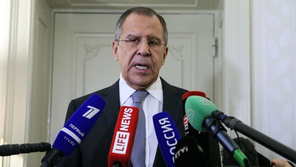 Министр иностранных дел России Сергей Лавров выступает перед журналистами (6 ноября 2015). Берлин - Sputnik Армения