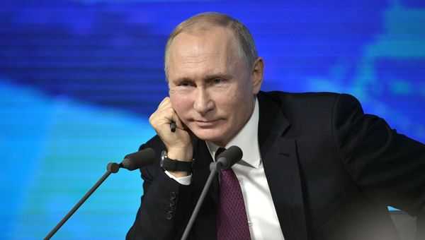 Президент России Владимир Путин во время ежегодной большой пресс-конференции (20 декабря 2018). Москвa - Sputnik Армения