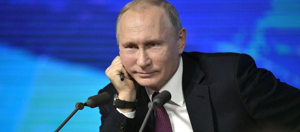 Президент России Владимир Путин во время ежегодной большой пресс-конференции (20 декабря 2018). Москвa - Sputnik Армения