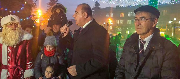 Торжественное включение огней новогодней елки в Гюмри (20 декабря 2018). Ширак - Sputnik Արմենիա
