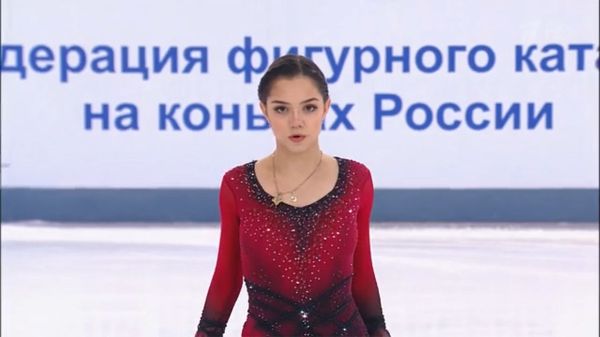 Со слезами на глазах прервала прямой эфир: Евгения Медведева сорвалась на ЧР - Sputnik Армения
