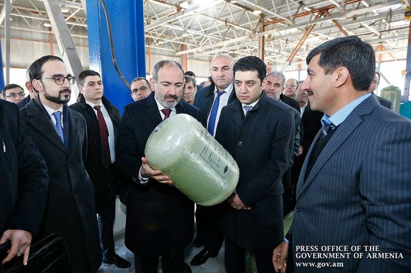 Հայաստանը գազաբալոններ կարտադրի, հետո նաև` ավտոմեքենաներ. գործարարների խոստումը Փաշինյանին - Sputnik Արմենիա