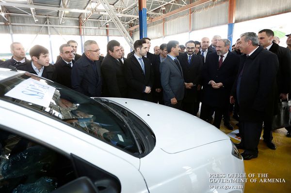 Հայաստանը գազաբալոններ կարտադրի, հետո նաև` ավտոմեքենաներ. գործարարների խոստումը Փաշինյանին - Sputnik Արմենիա