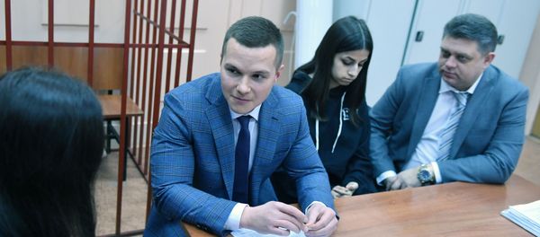 Кристина (слева) и Ангелина Хачатуряны в Басманном суде, где рассматривается вопрос о продлении срока ограничений до конца марта (26 декабря 2018). Москвa Кристина (слева) и Ангелина Хачатуряны в Басманном суде, где рассматривается вопрос о продлении срока ограничений до конца марта (26 декабря 2018). Москвa - Sputnik Армения