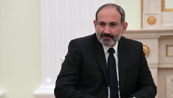 И.о. премьер-министра Армении Никол Пашинян во время встречи с президентом России Владимиром Путиным (27 декабря 2018). Москвa - Sputnik Армения