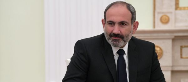 И.о. премьер-министра Армении Никол Пашинян во время встречи с президентом России Владимиром Путиным (27 декабря 2018). Москвa И.о. премьер-министра Армении Никол Пашинян во время встречи с президентом России Владимиром Путиным (27 декабря 2018). Москвa - Sputnik Армения